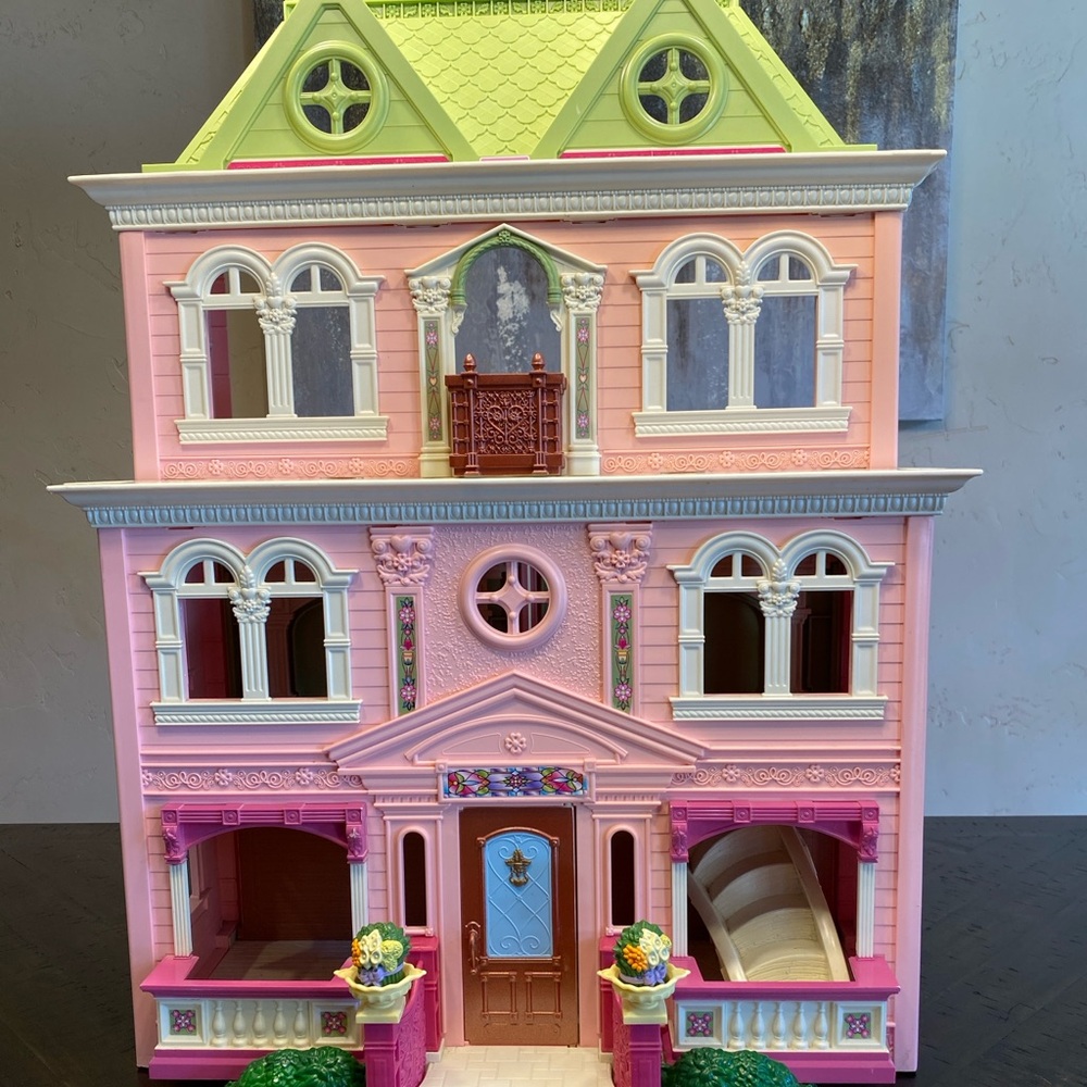 Fisher-Price My Loving Family Grand Dollhouse